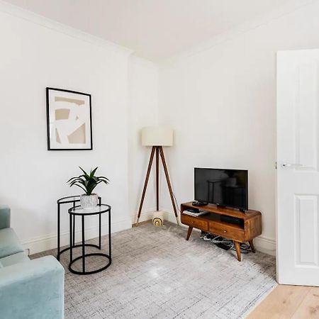Stylish One Bedroom Apartment In Greater London Luaran gambar