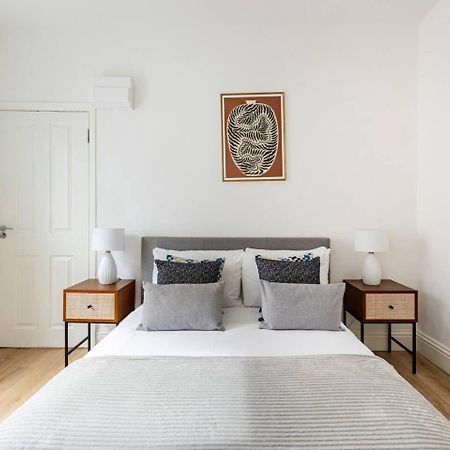 Stylish One Bedroom Apartment In Greater London Luaran gambar